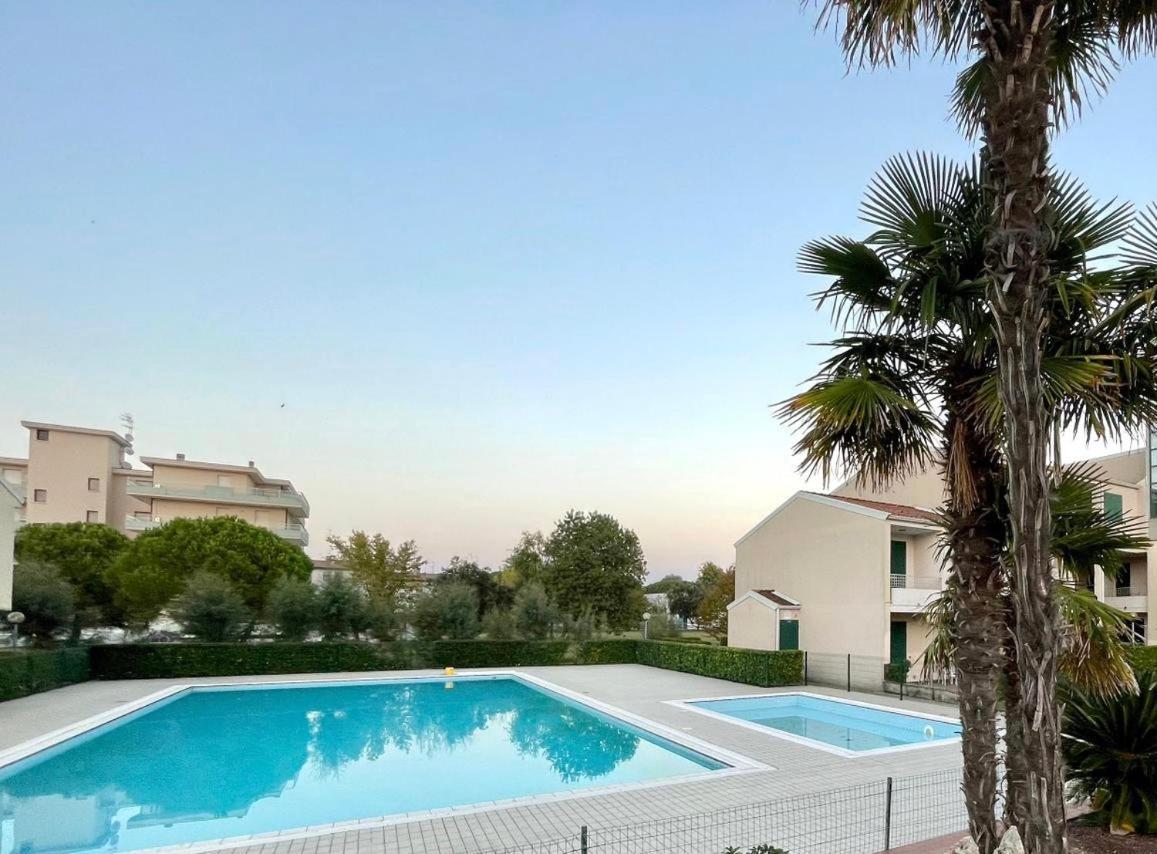 Apartment Caorle De Lux Swimming Pool, Parking, Garden Extérieur photo