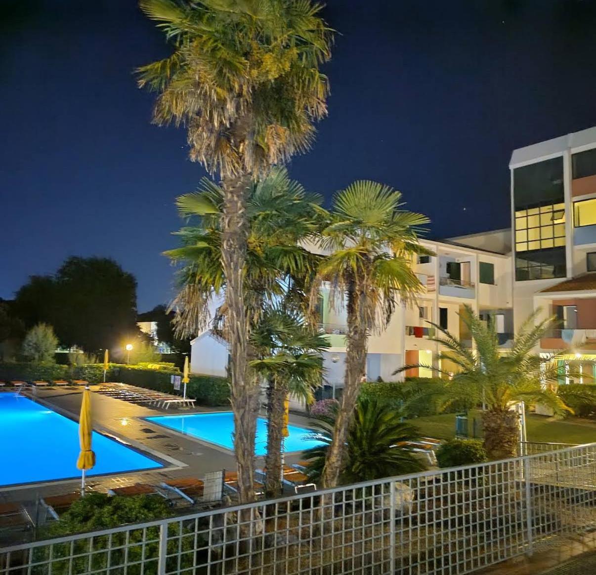 Apartment Caorle De Lux Swimming Pool, Parking, Garden Extérieur photo